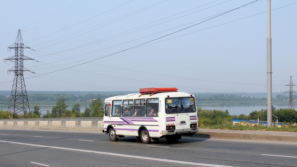 Tomská oblast, PAZ-32053-50 č. К 438 ТВ 70