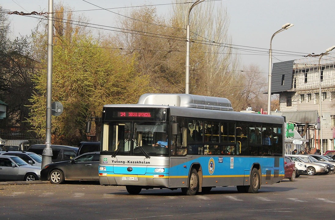 Алматы, Yutong ZK6118HGA № 7037