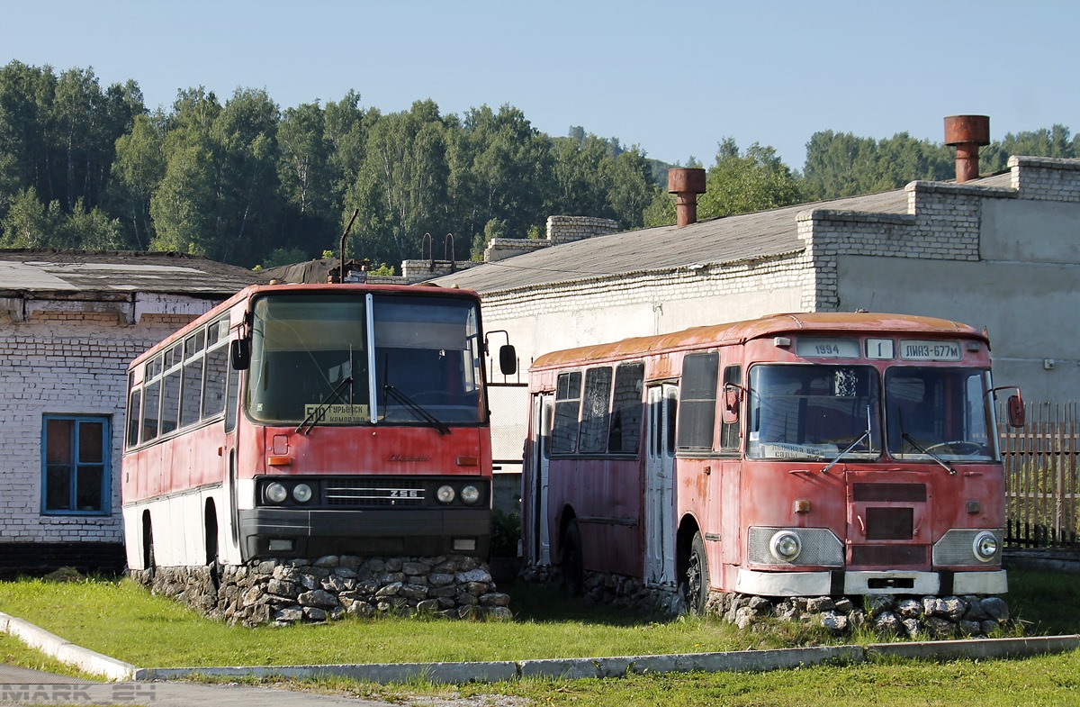 Кемеровская область - Кузбасс, Ikarus 256.74 № 2298 КЕУ; Кемеровская область - Кузбасс, ЛиАЗ-677М № 74