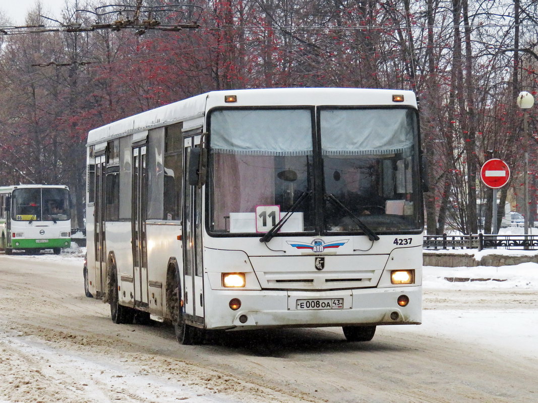 Obwód kirowski, NefAZ-5299-10-15 Nr Е 008 ОА 43