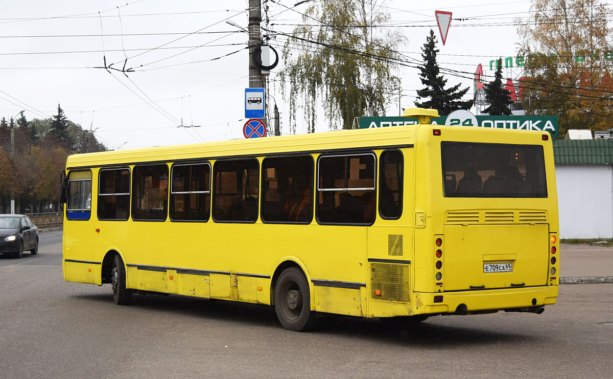 Тверская область, ЛиАЗ-5256.35 № Е 709 СА 69