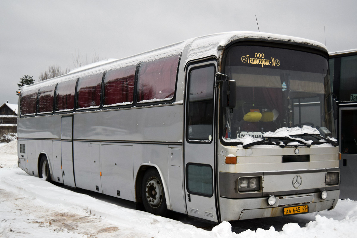 Тверская область, Mercedes-Benz O303-15RHD № АА 645 69