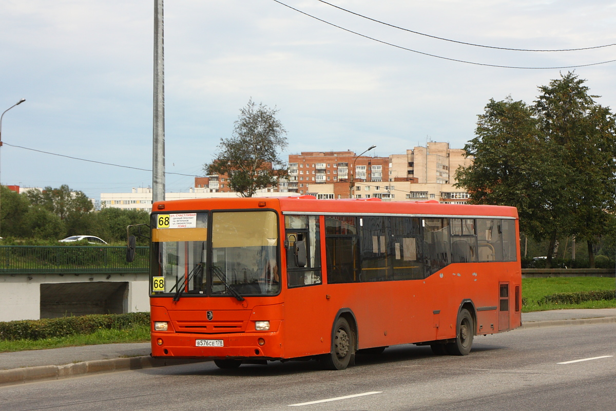 Sankt Petersburg, NefAZ-5299-30-22 Nr 576