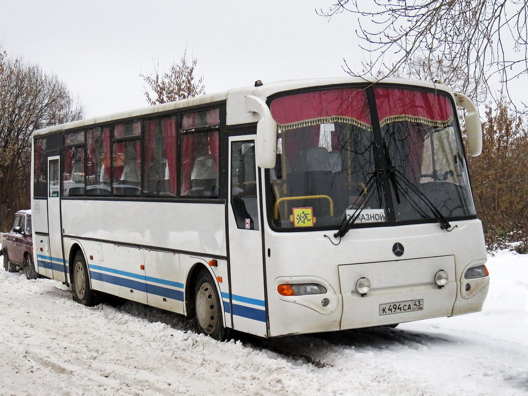 Кировская область, КАвЗ-4238-00 № К 494 СА 43