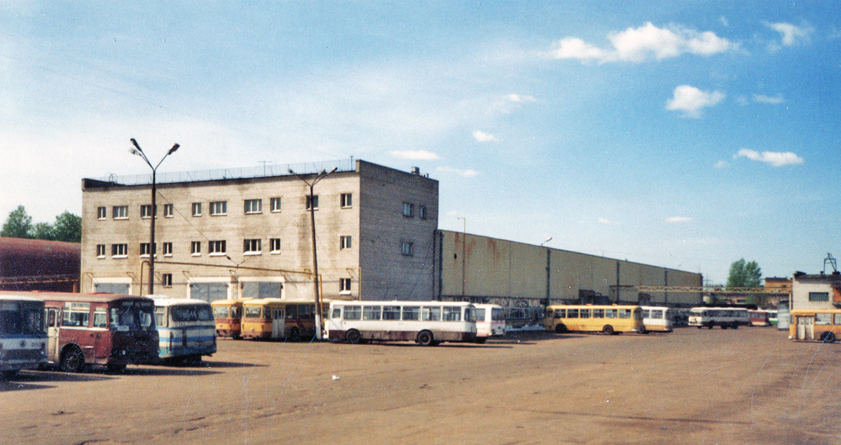 Sankt Petersburg — Bus parks