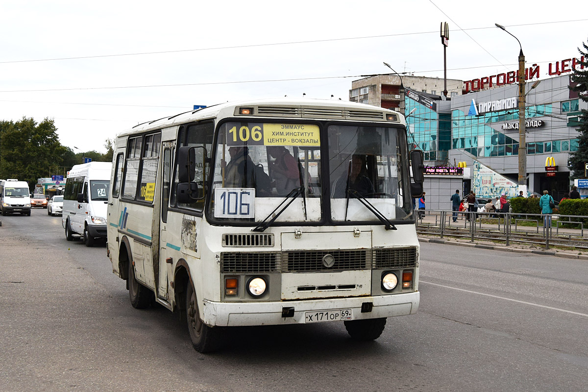 Tverská oblast, PAZ-32053 č. Х 171 ОР 69