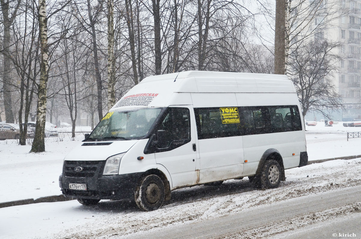 Санкт-Петербург, Нижегородец-222708  (Ford Transit) № А 176 УТ 178