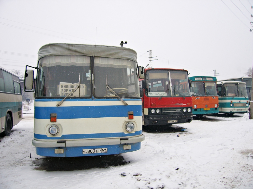 Тверская область, ЛАЗ-699Р № С 803 ЕР 69; Тверская область, Ikarus 256 № 1598 КАО; Тверская область, ЛАЗ-42021 № АЕ 329 69