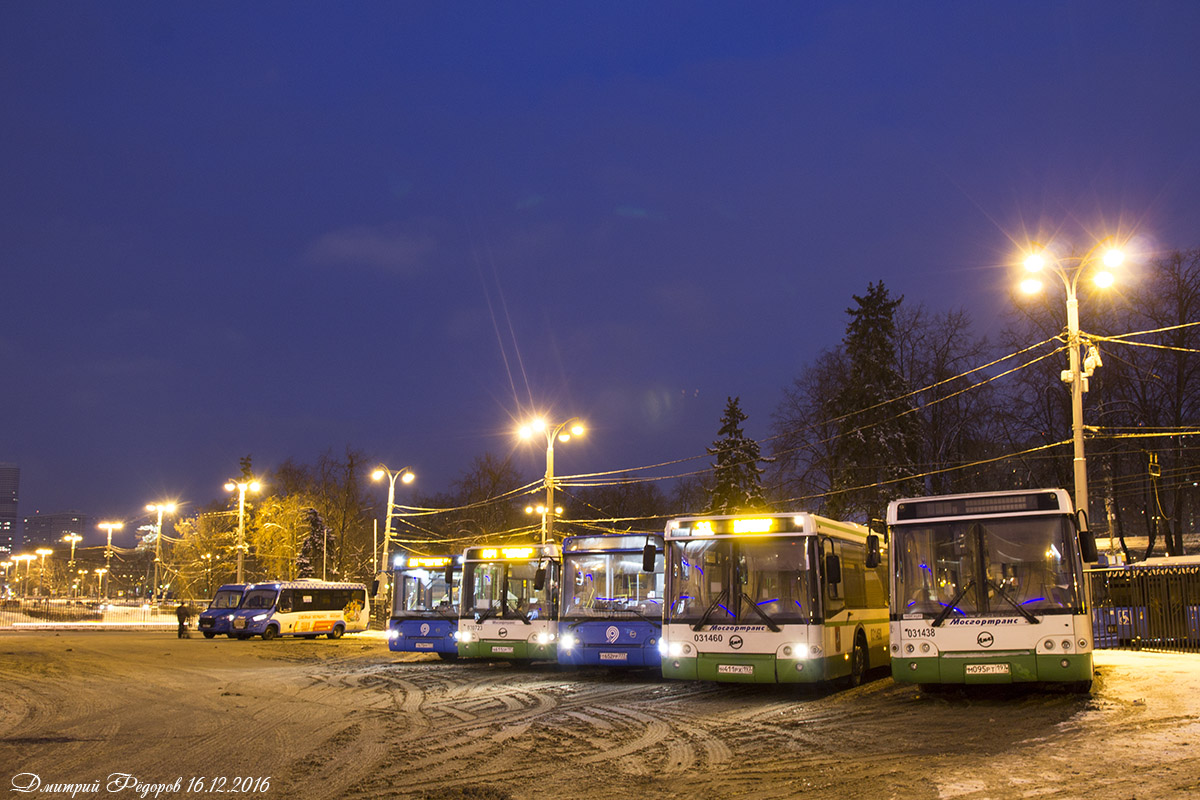 Москва, ЛиАЗ-5292.21 № 031438; Москва — Автобусные вокзалы, станции и конечные остановки