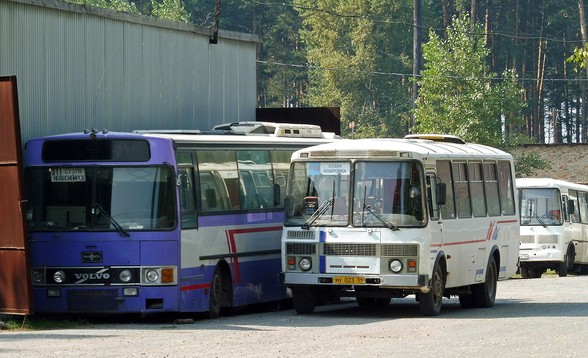 Novosibirsk region, Van Hool T8 Alizée 260 # КР 554 54; Novosibirsk region, PAZ-4234 # МУ 023 54; Novosibirsk region — Miscellaneous photos