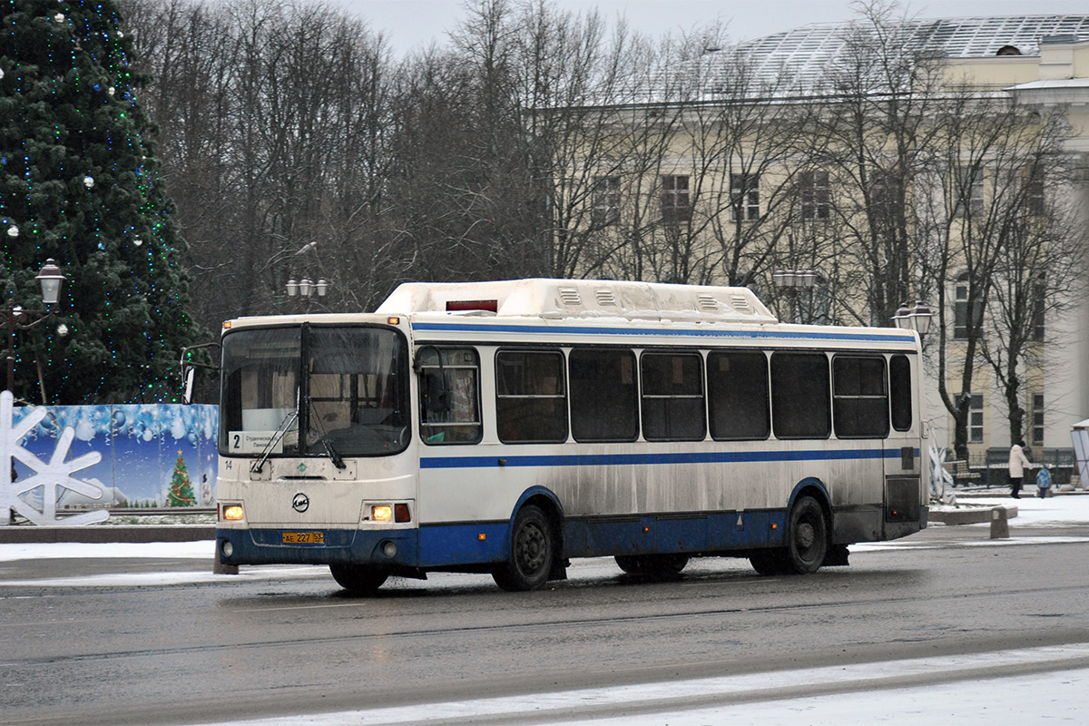 Новгородская область, ЛиАЗ-5256.57 № 8483