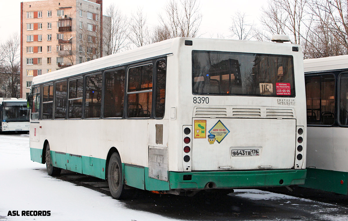 Санкт-Петербург, ЛиАЗ-5256.25 № 8390