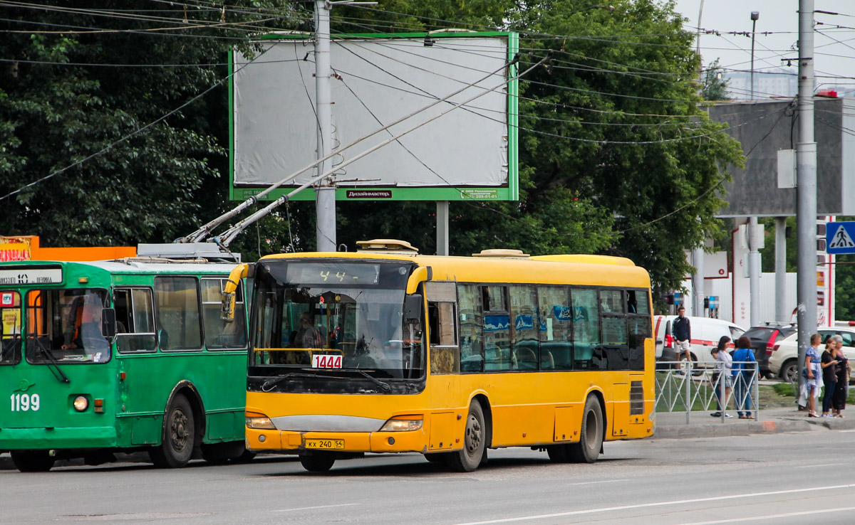 Новосибирская область, Zhong Tong LCK6103G-2 № КХ 240 54