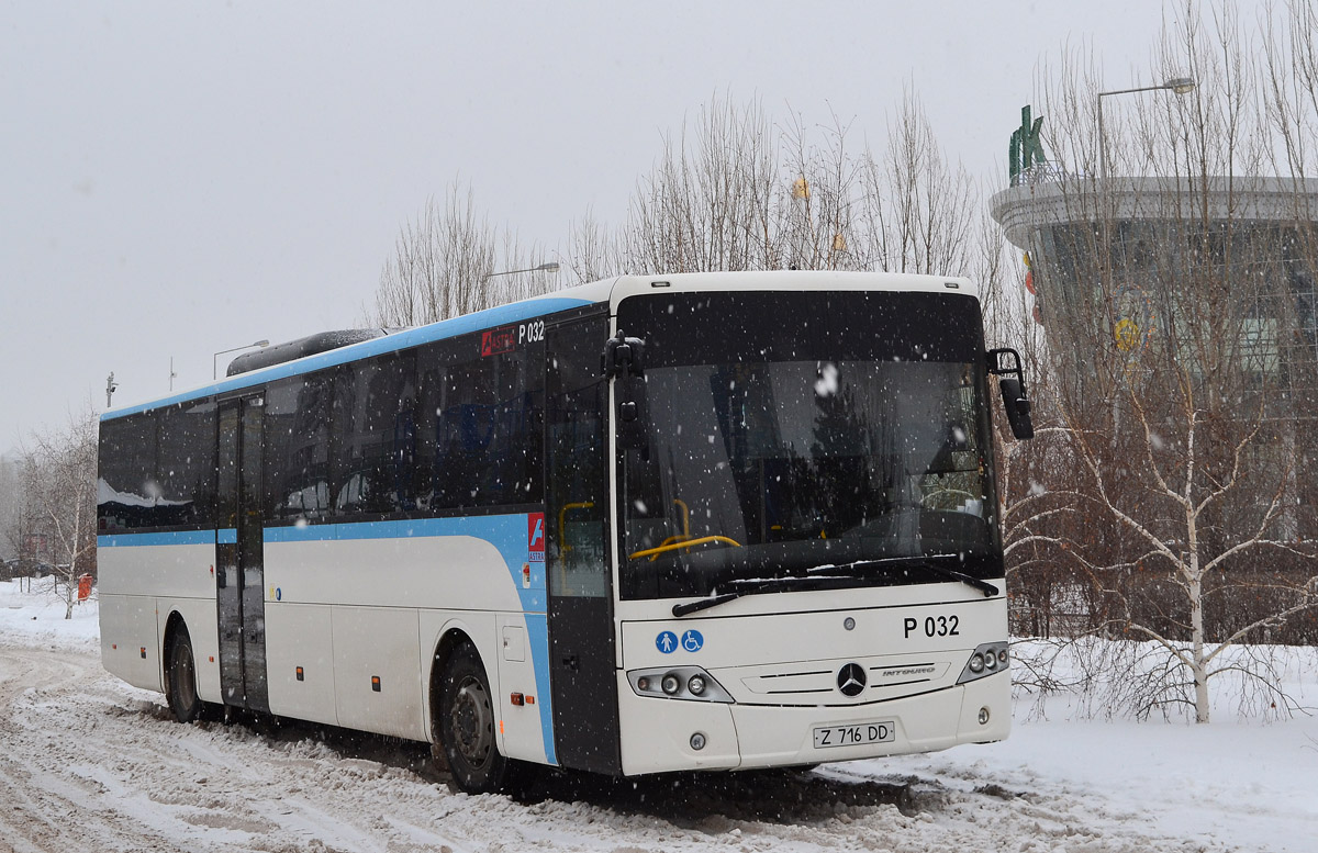 Астана, Mercedes-Benz Intouro II M № P032