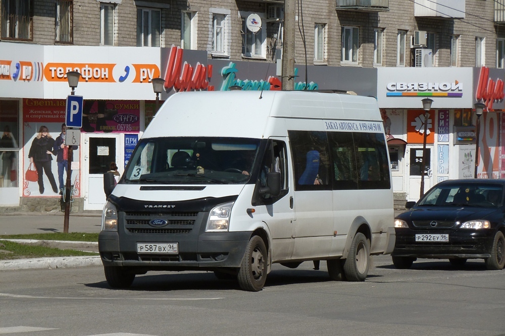 Свердловская область, Самотлор-НН-3236 (Ford Transit) № Р 587 ВХ 96