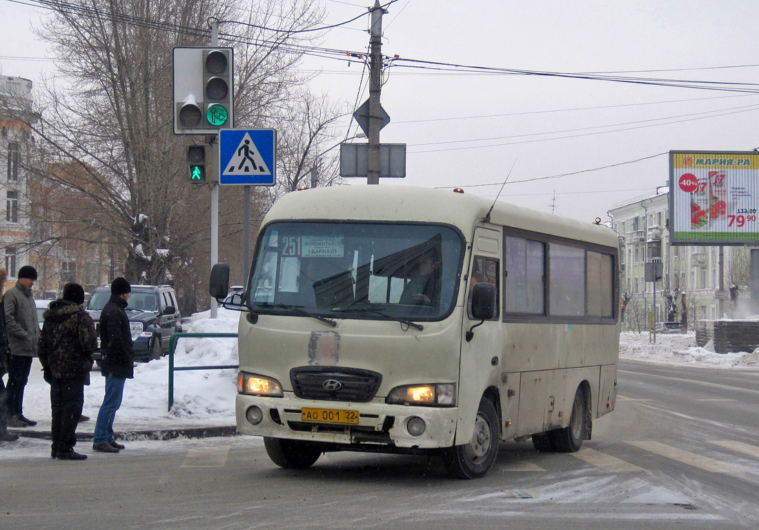 Алтайский край, Hyundai County SWB (РЗГА) № АО 001 22