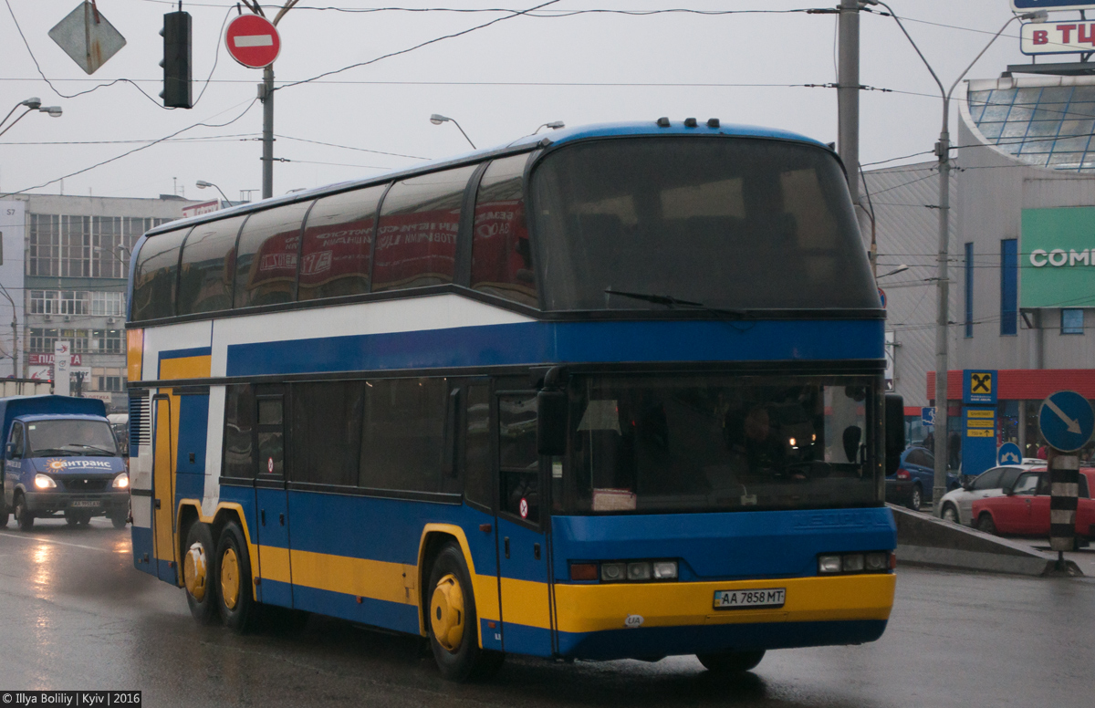 Киев, Neoplan N122/3 Skyliner № AA 7858 MT