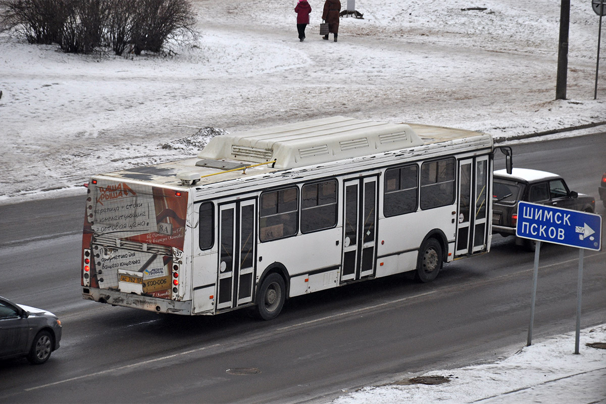 Novgorod region, LiAZ-5293.70 Nr. 957