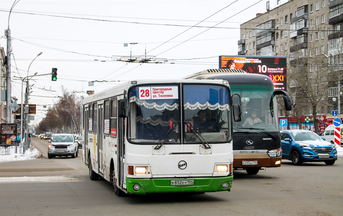 Новосибирская область, ЛиАЗ-5256.45 № Е 852 ЕУ 154