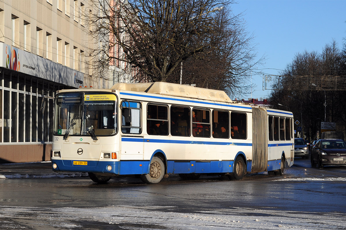 Новгородская область, ЛиАЗ-6212.70 № 32