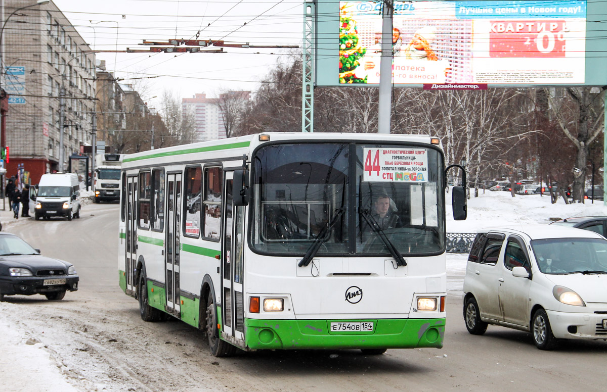 Novosibirsk region, LiAZ-5256.36 # Е 754 ОВ 154