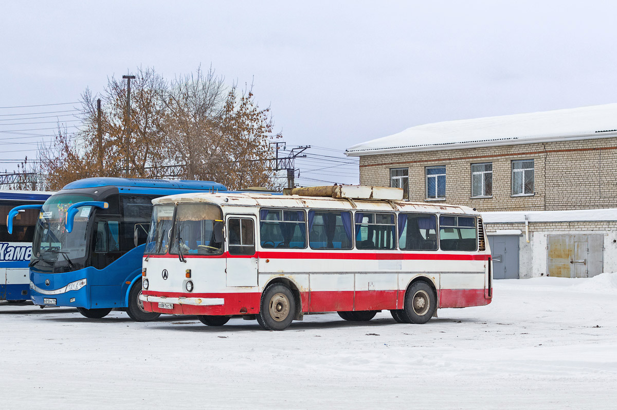 Sverdlovsk region, LAZ-695N № О 061 ХС 96