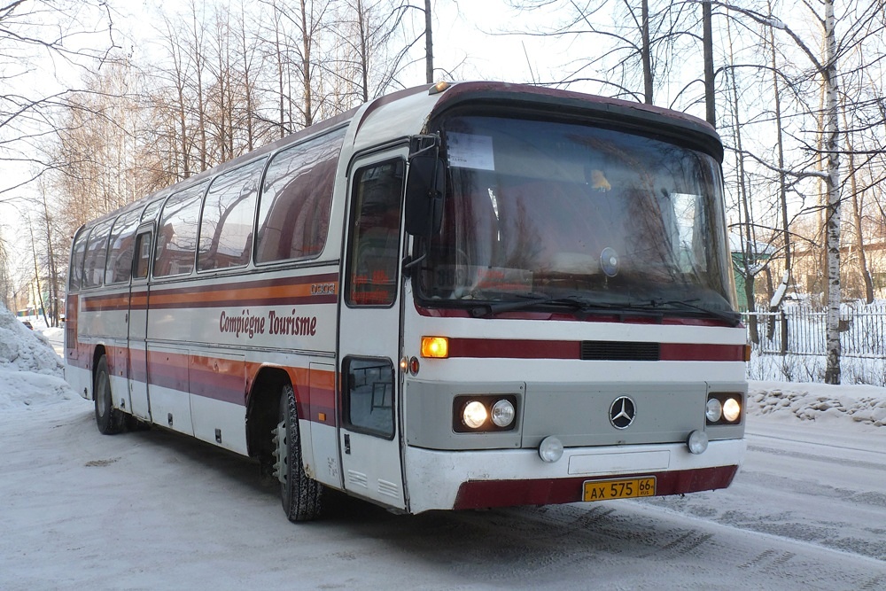 Свердловская область, Mercedes-Benz O303-15KHP-A № АХ 575 66