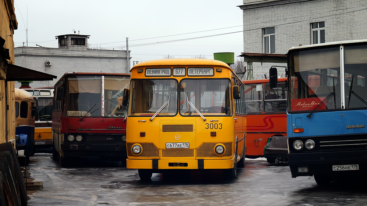 Petrohrad, LiAZ-677M č. С 677 АЕ 178; Petrohrad — Bus parks