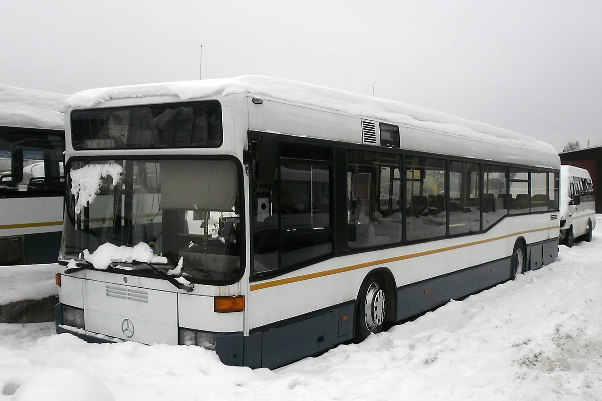 Moskauer Gebiet, Mercedes-Benz O405N2 Nr. ЕУ 712 50