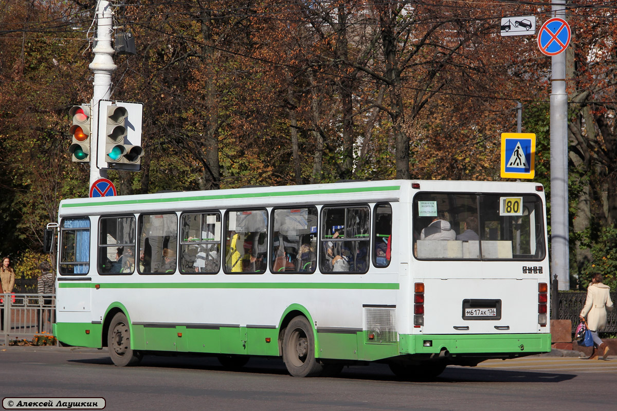 Воронежская область, ЛиАЗ-5256.40 № М 617 АК 136