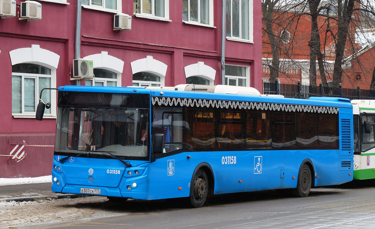 Moskau, LiAZ-5292.22 (2-2-2) Nr. 031158