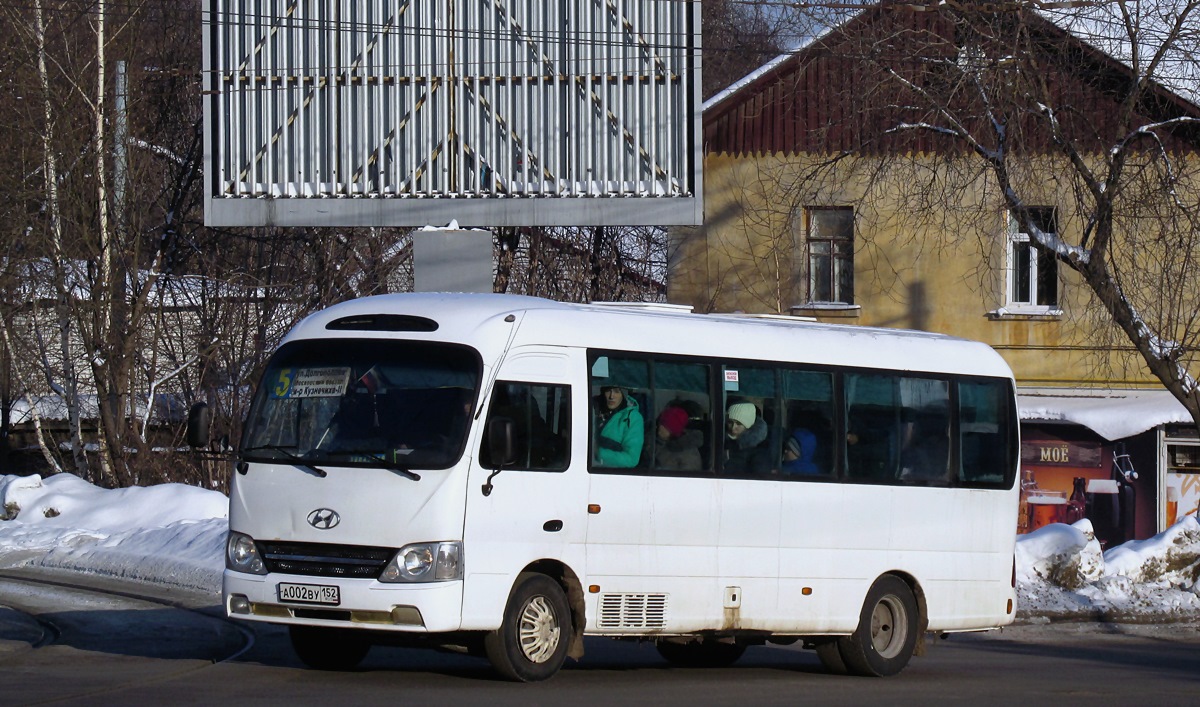 Нижегородская область, Hyundai County Kuzbass № А 002 ВУ 152