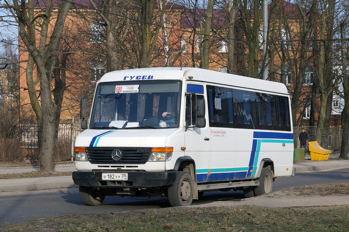 Калининградская область, Mercedes-Benz Vario 616D № У 182 УУ 39