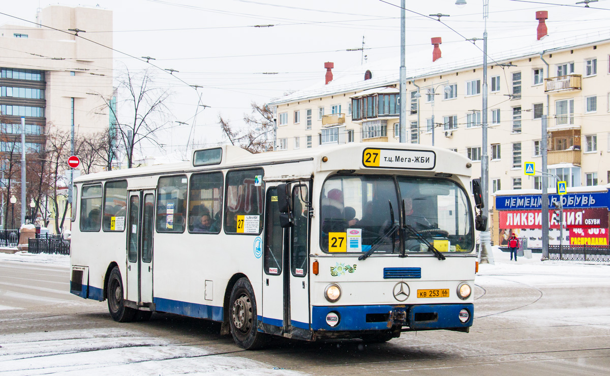 Свердловская область, Mercedes-Benz O305 № КВ 253 66