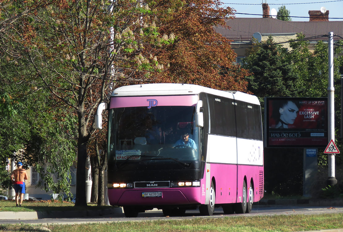 Республика Крым, MAN A32 Lion's Top Coach RH463-13,7 № AK 4658 CH