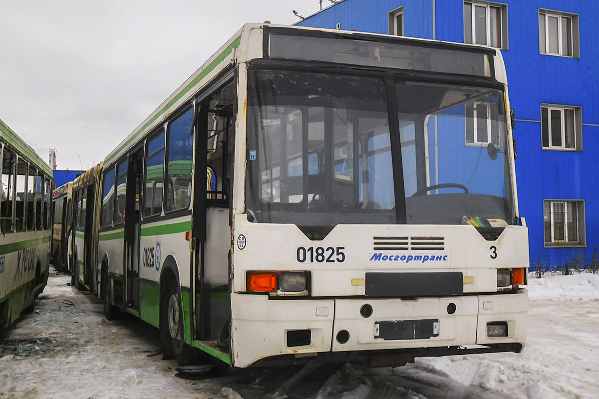 Москва, Ikarus 435.17 № 01825