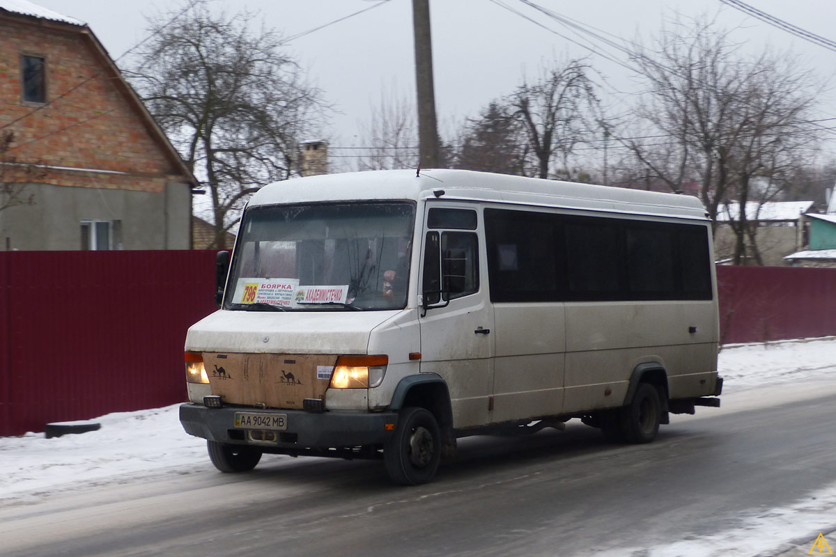 Kyjevská oblast, Mercedes-Benz Vario 612D č. AA 9042 MB