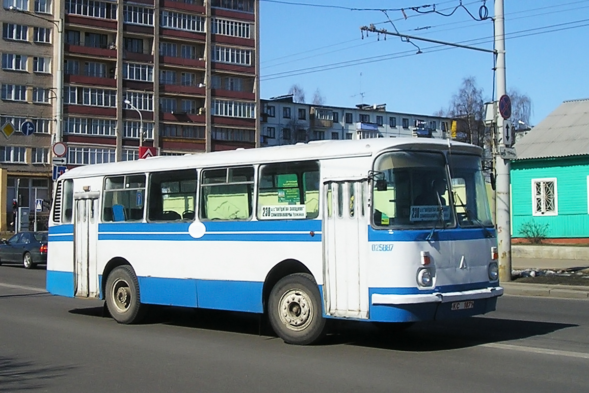 Minsk, LAZ-695N č. 025887