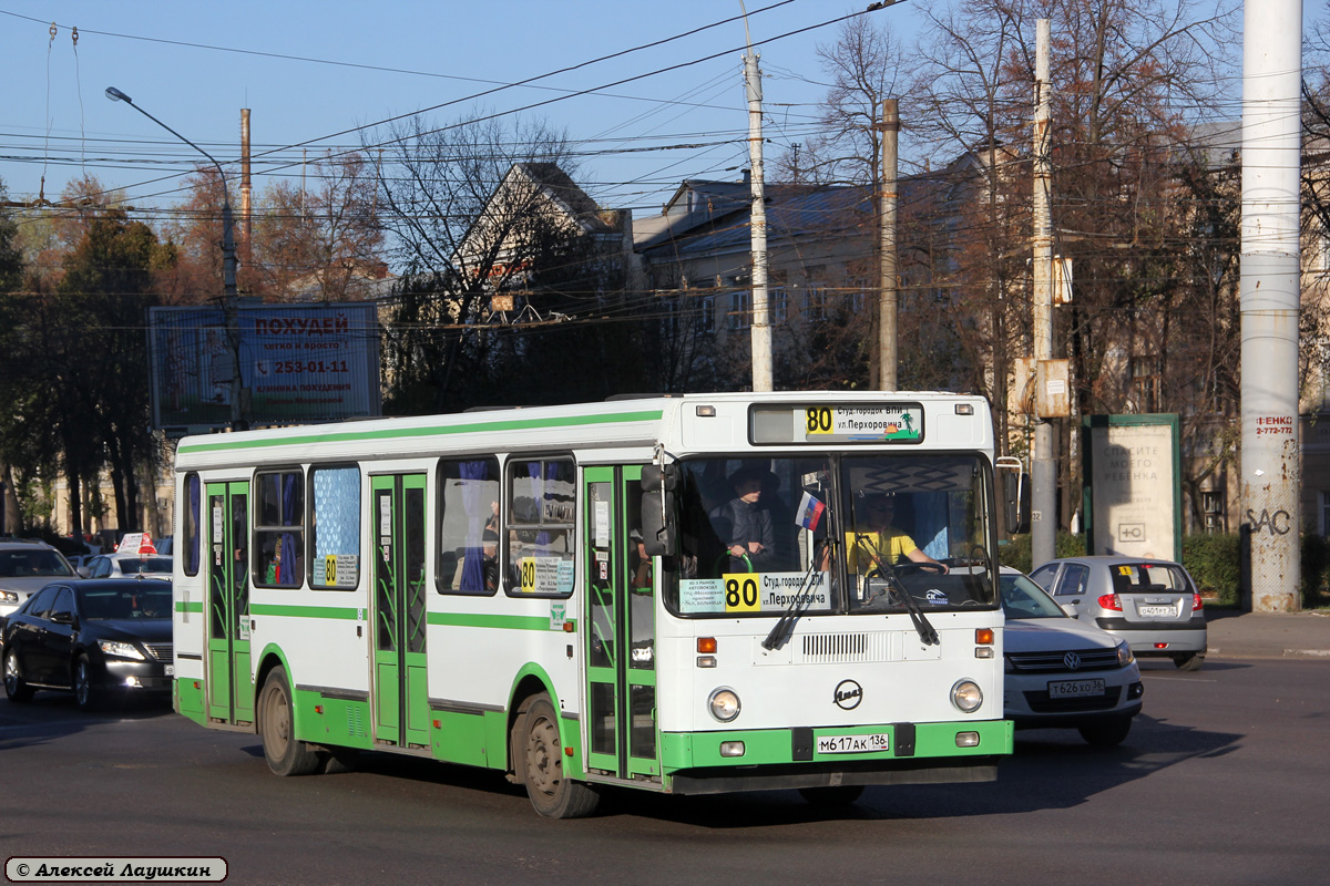 Воронежская область, ЛиАЗ-5256.40 № М 617 АК 136