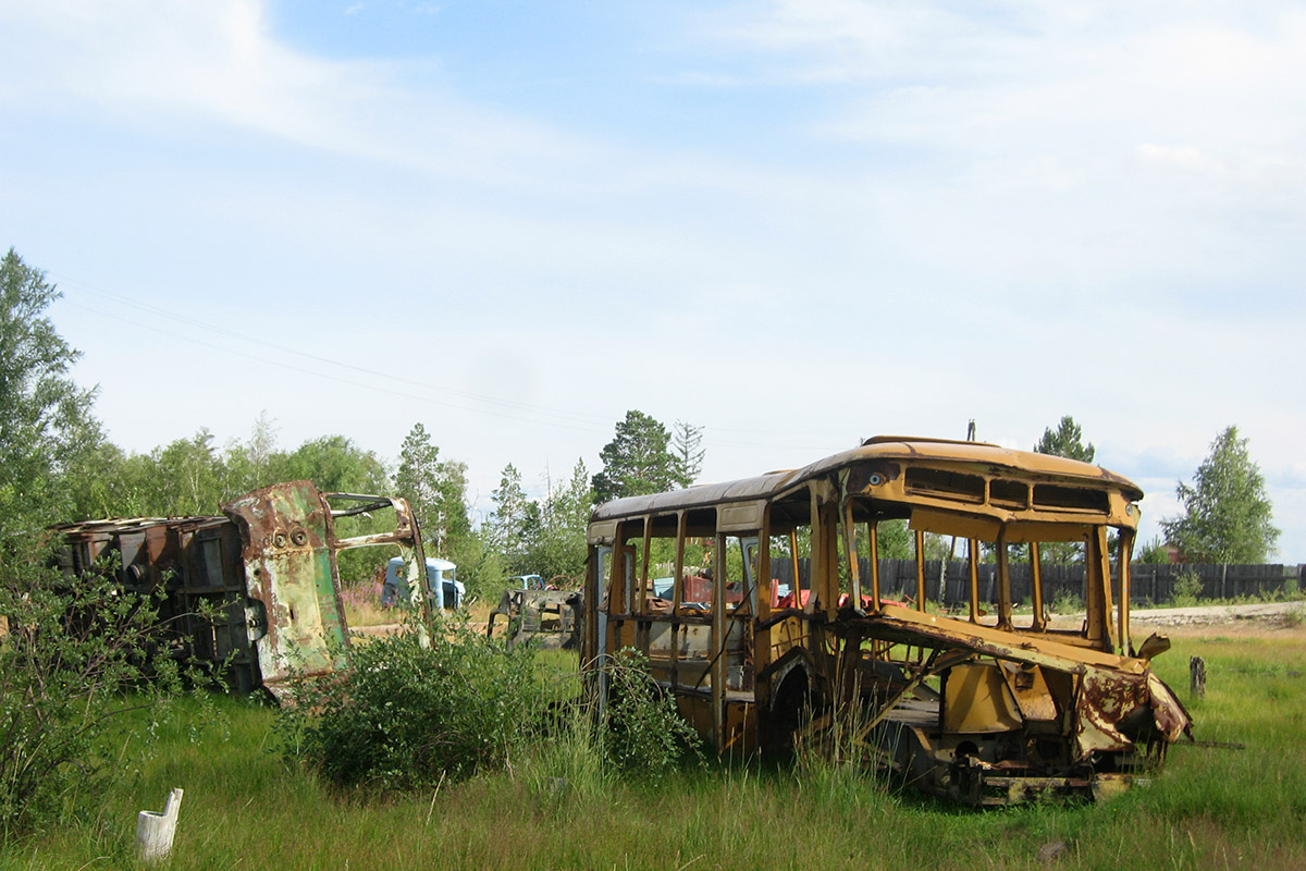 Jakutföld, LiAZ-677M sz.: 31-12 ЯКЛ; Jakutföld, LiAZ-677M sz.: 63-90 ЯКС; Jakutföld — Miscellaneous photos