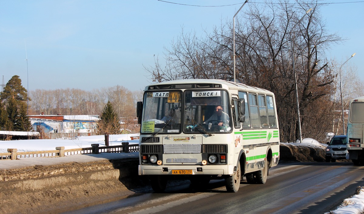 Томская область, ПАЗ-32054 № АА 670 70