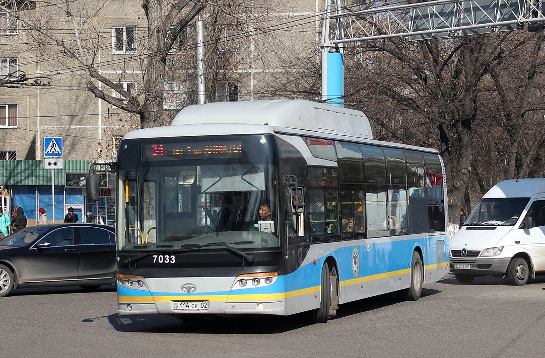 Алматы, Guilin Daewoo GDW6126CNG (СемАЗ) № 7033