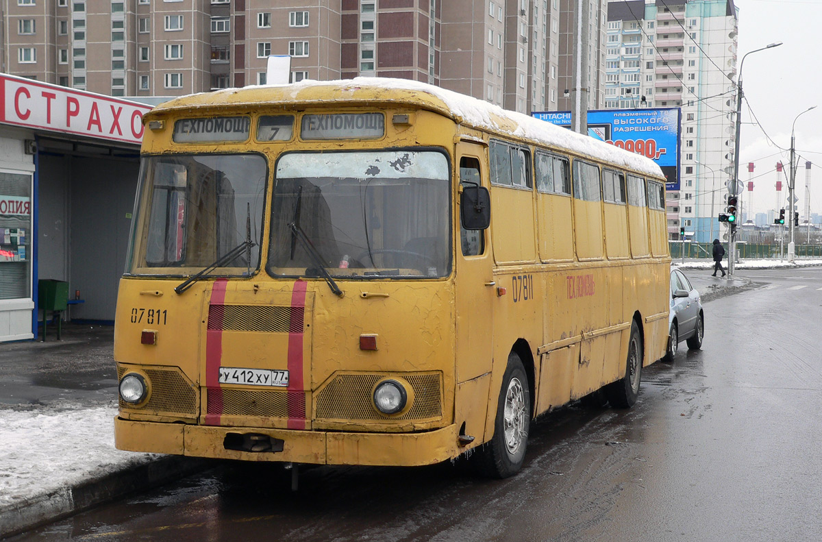 Moskau, LiAZ-677M Nr. 07811