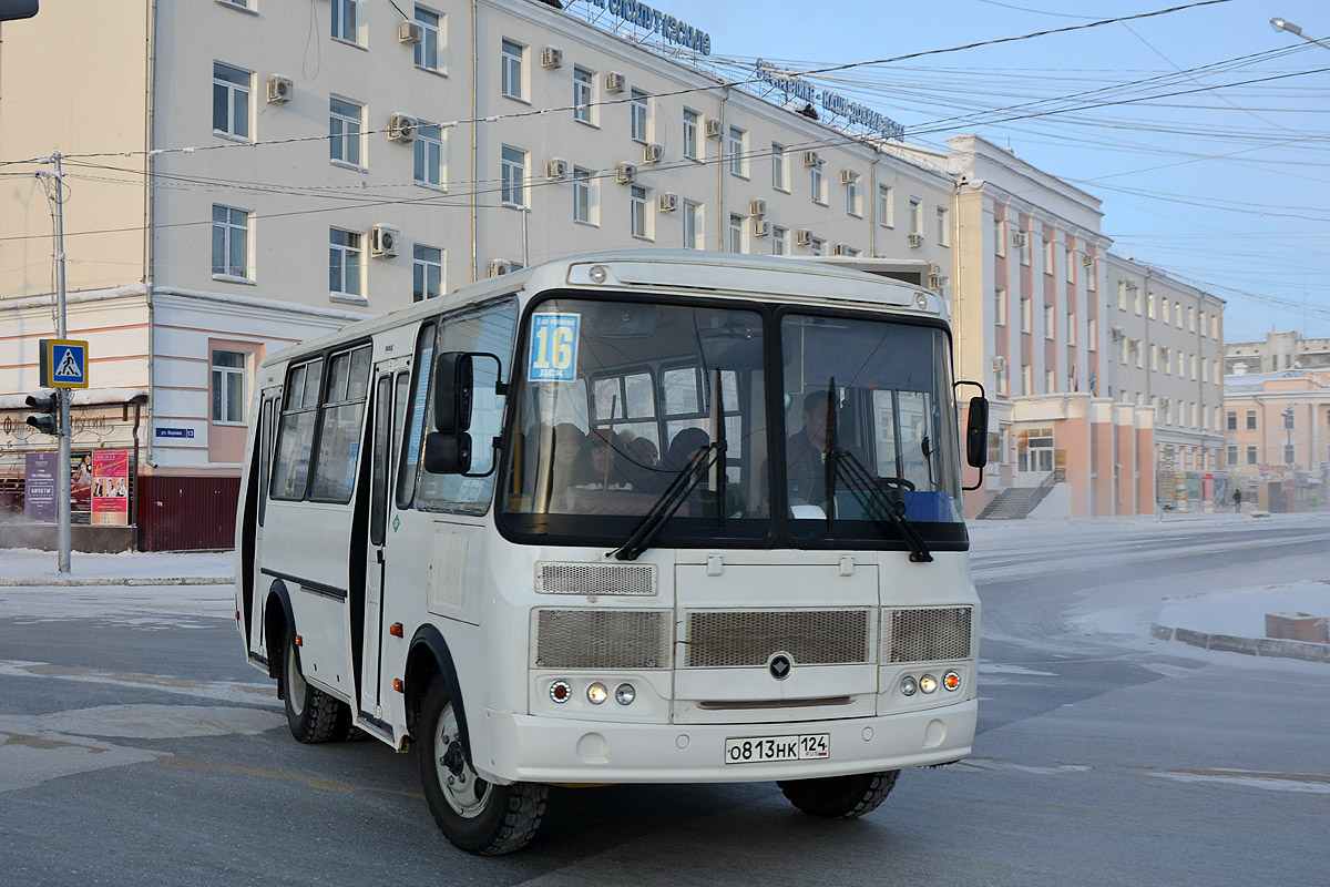 Sakha (Yakutia), PAZ-32054 # О 813 НК 124