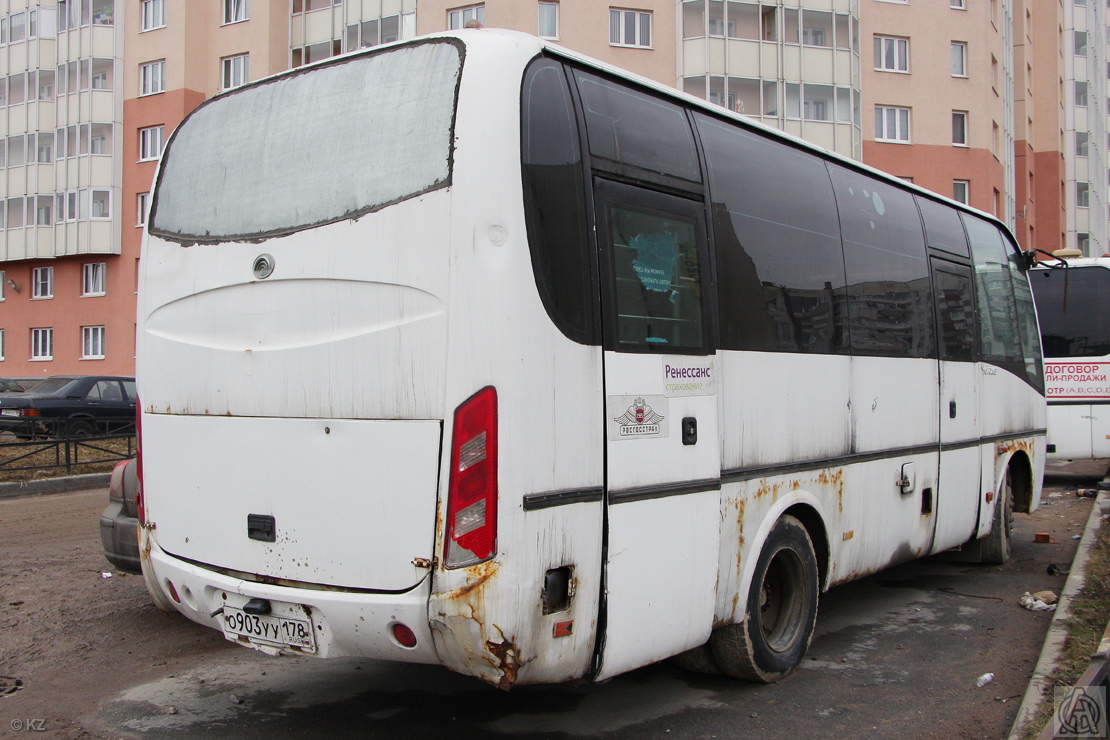 Sanktpēterburga, Yutong ZK6737D № О 903 УУ 178