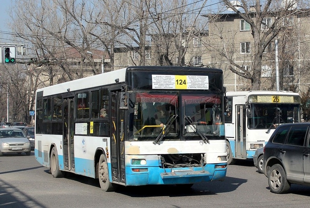 Алматы, Yutong ZK6108HGC № A 910 HL