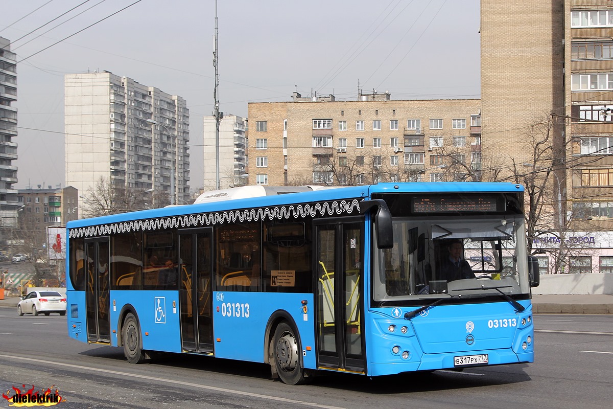 Moskau, LiAZ-5292.22 (2-2-2) Nr. 031313