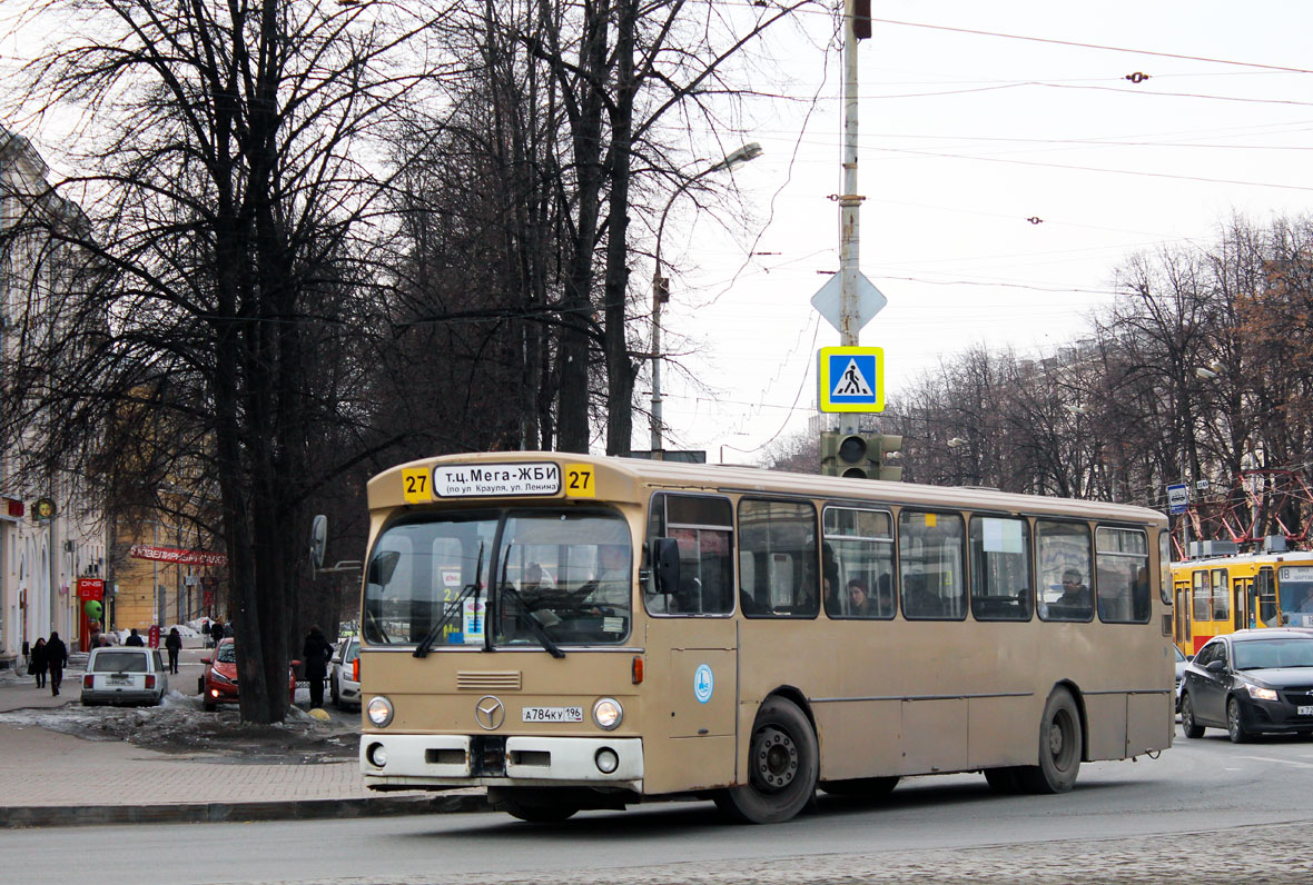 Свердловская область, Mercedes-Benz O305 № А 784 КУ 196