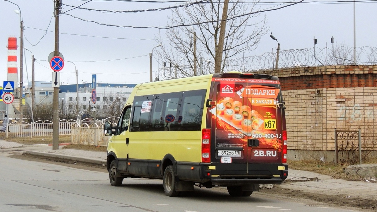 Sankt Petersburg, Nizhegorodets-2227UU (IVECO Daily) Nr Т 892 ХО 178