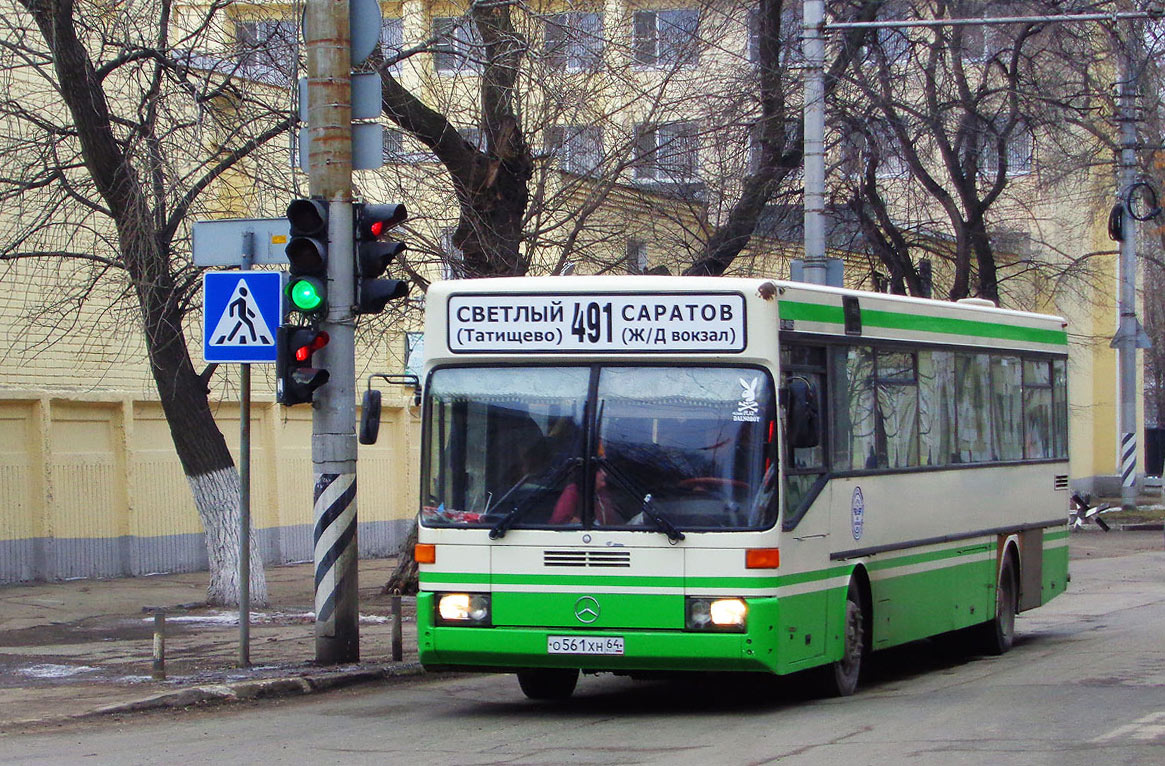Saratov region, Mercedes-Benz O405 Nr. О 561 ХН 64